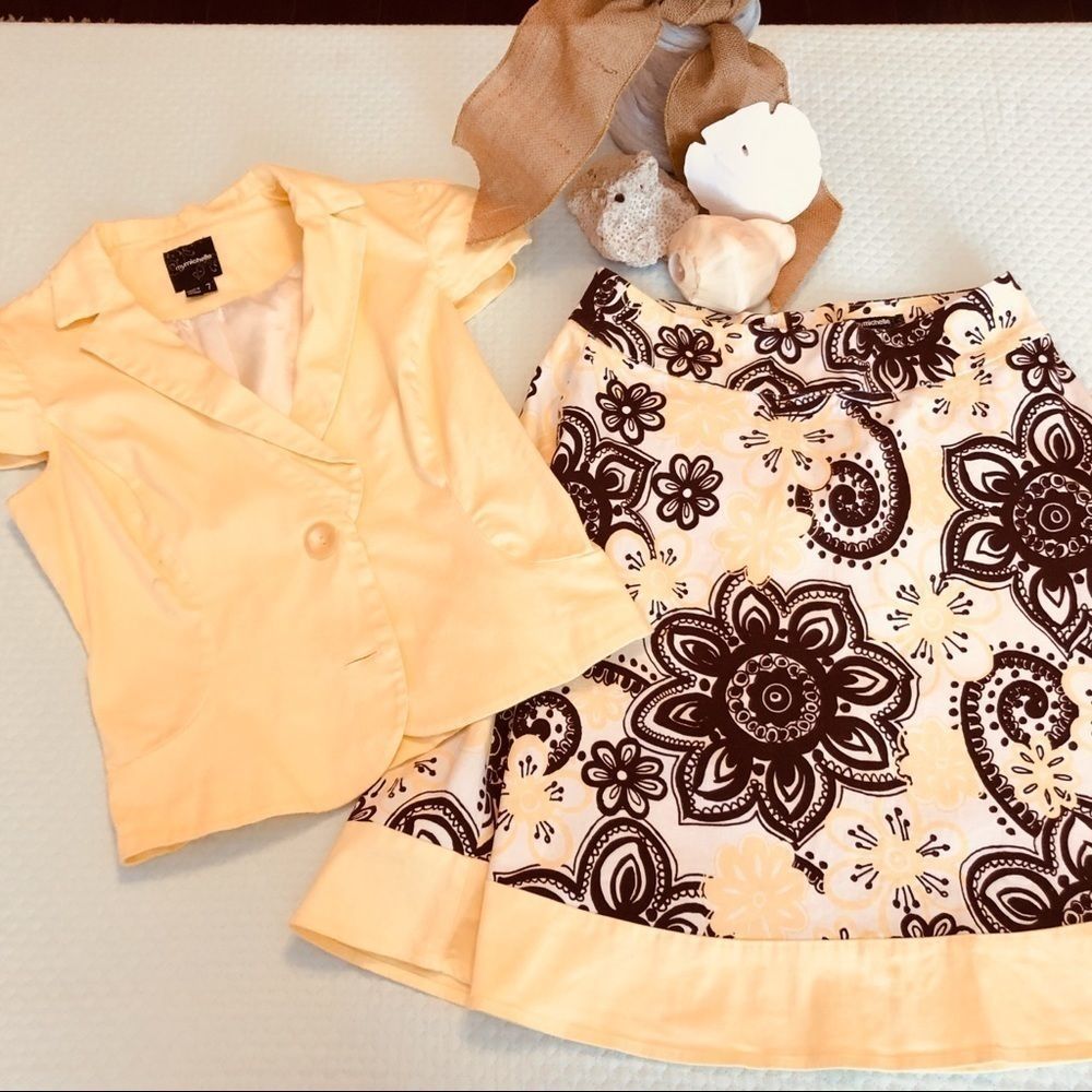 Skirt Suit Yellow & Brown Skirt Suit 7 Small